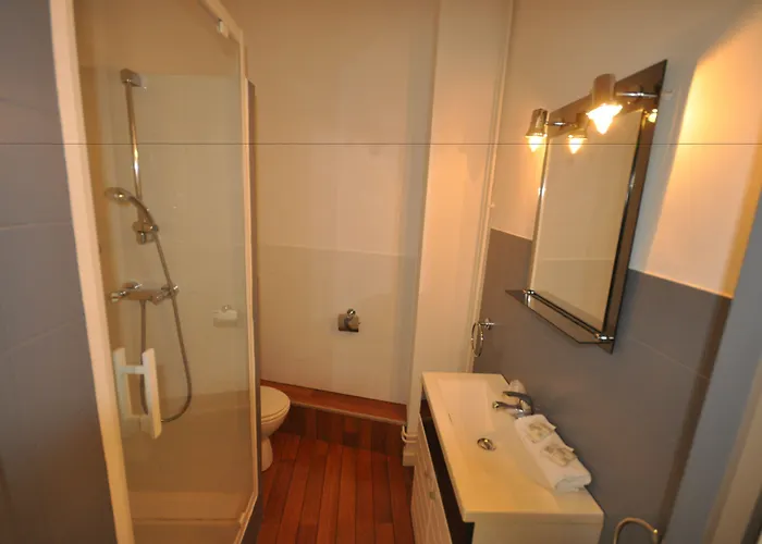 Hotel Cote Basque 2*