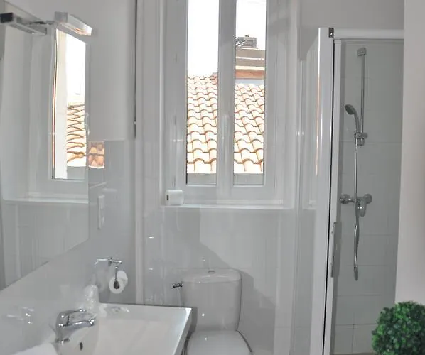 Hotell Cote Basque 2*