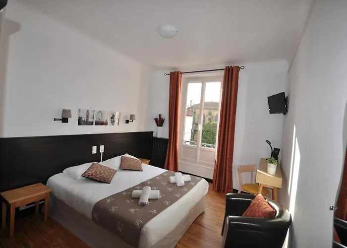 Hotel Cote Basque 2*